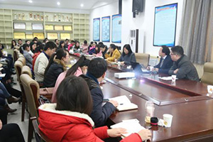 华东师范大学文军教授来中文在线
讲学2.jpg