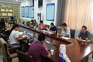 哲管院两学一做讨论会.jpg